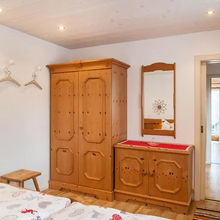 Haeuserl Apartmán *